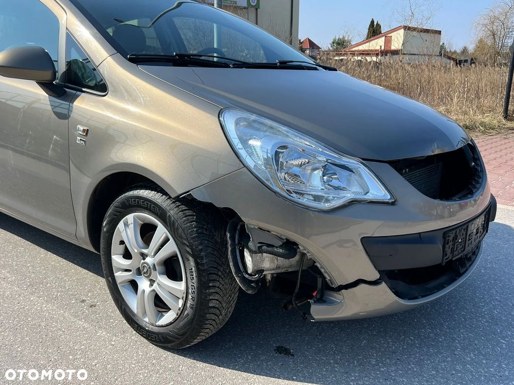 Opel Corsa 1.4 16V 150 Jahre - 32