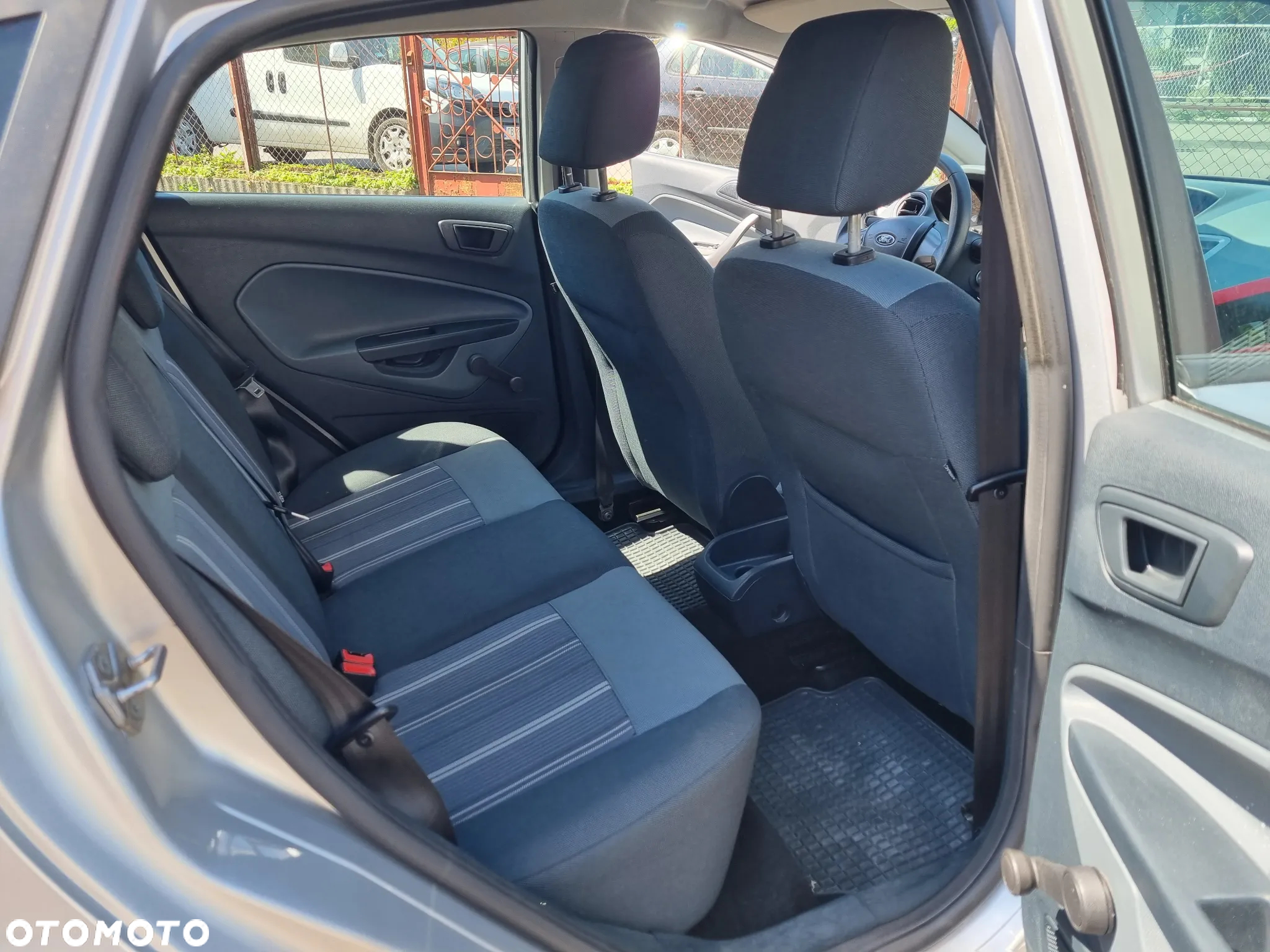 Ford Fiesta 1.25 Ambiente EU5 - 10