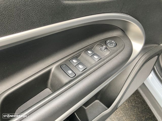 Jeep Avenger 1.2 GSE T3 Summit - 34