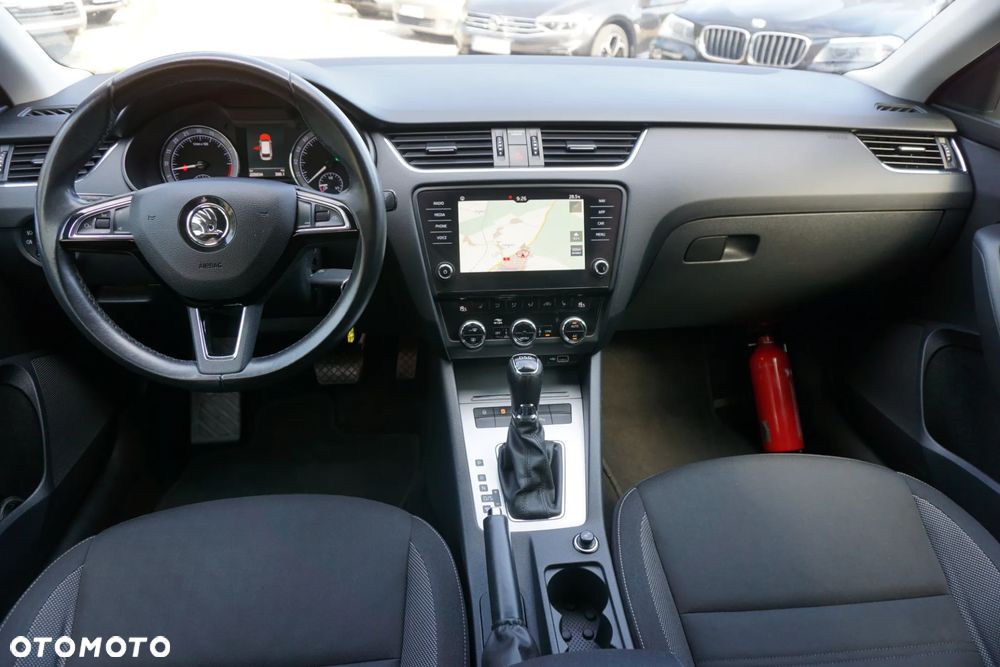 Skoda Octavia 1.6 TDI Ambition DSG - 12