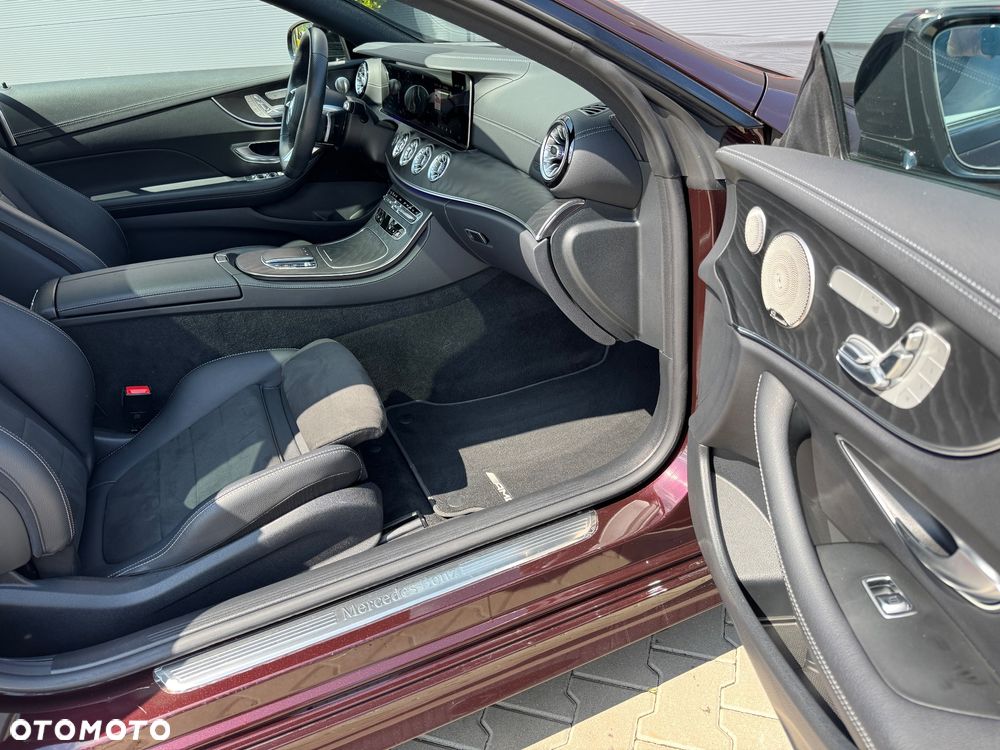 Mercedes-Benz Klasa E 300 d 4Matic 9G-TRONIC AMG Line - 14
