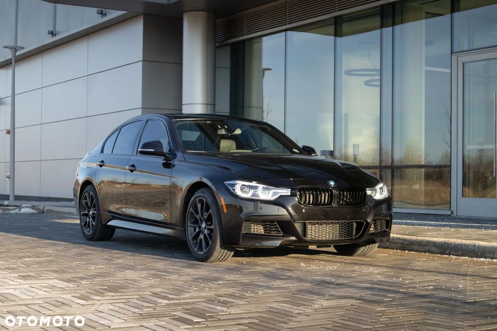 BMW Seria 3 330i xDrive M Sport - 1