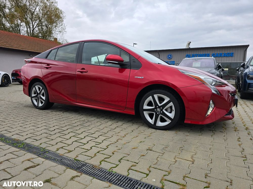 Toyota Prius Hybrid - 6