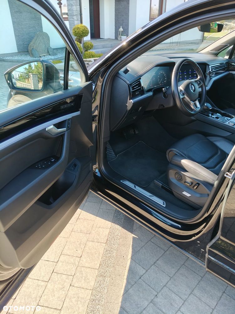 Volkswagen Touareg 3.0 V6 TDI SCR 4Mot R-Line - 13