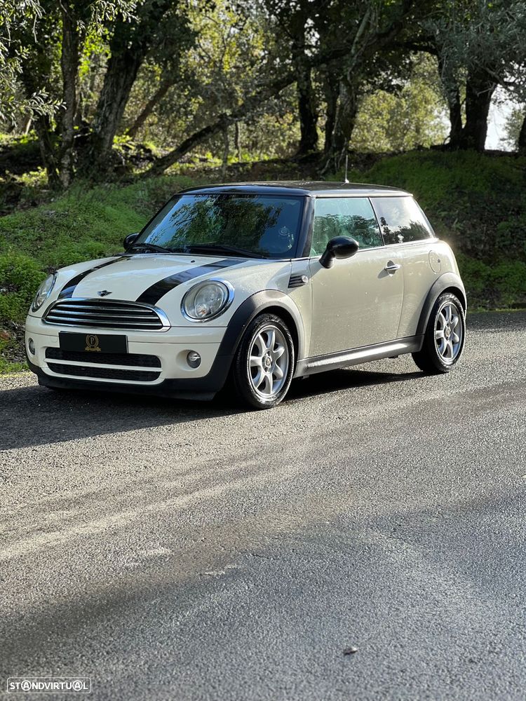 MINI 3 Portas Cooper D - 1