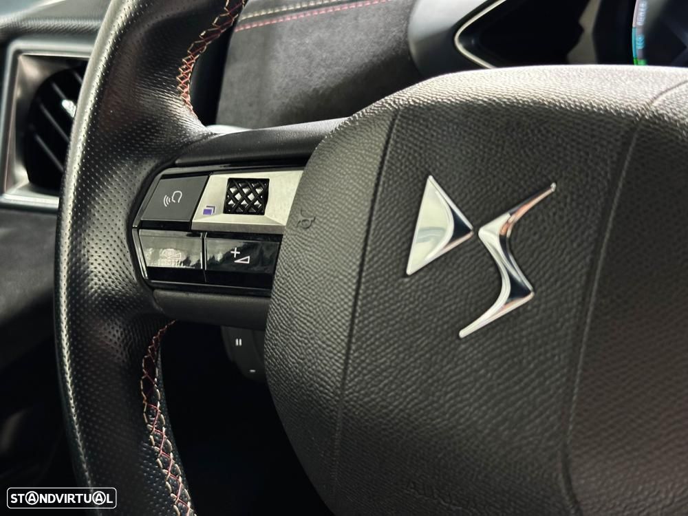DS DS3 Crossback E-TENSE PERFORMANCE LINE - 38
