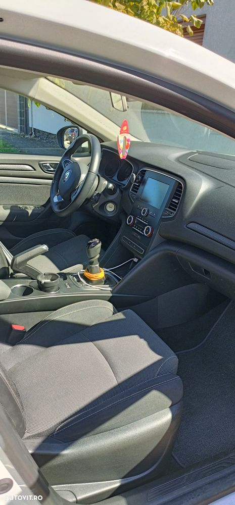 Renault Megane Energy 1.2 TCe Intens - 7