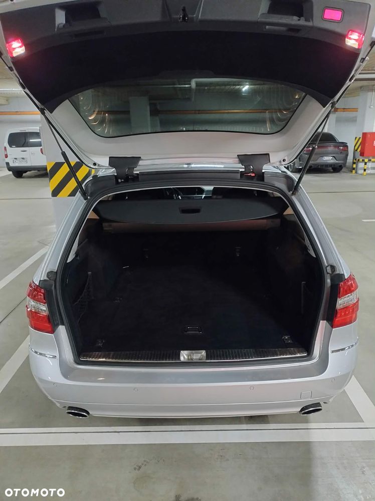 Mercedes-Benz Klasa E 350 CDI DPF BlueEFFICIENCY 7G-TRONIC Avantgarde - 17