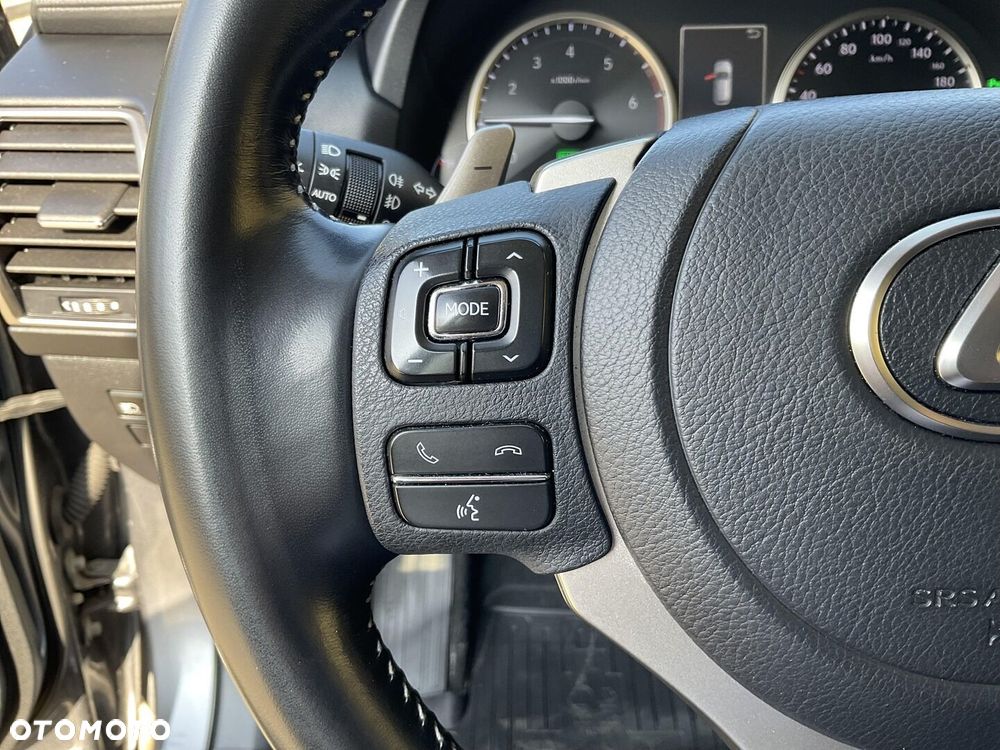 Lexus NX 300h F Impression AWD - 30