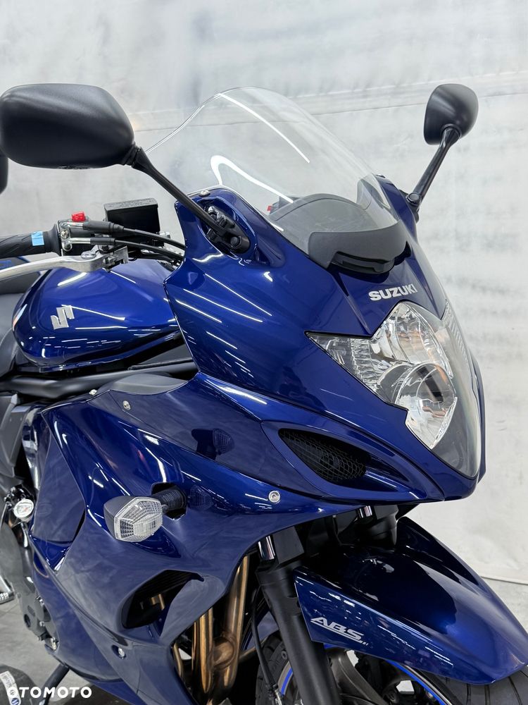 Suzuki GSX - 20