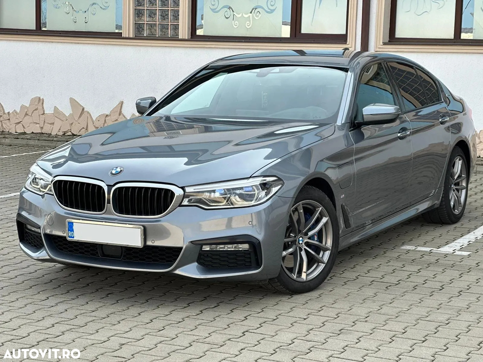 BMW Seria 5 530e iPerformance Aut. - 4