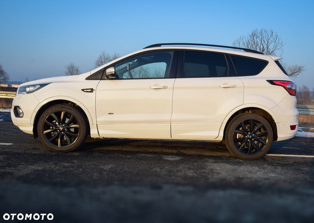 Ford Kuga 1.5 EcoBoost 4x4 ST-Line - 4