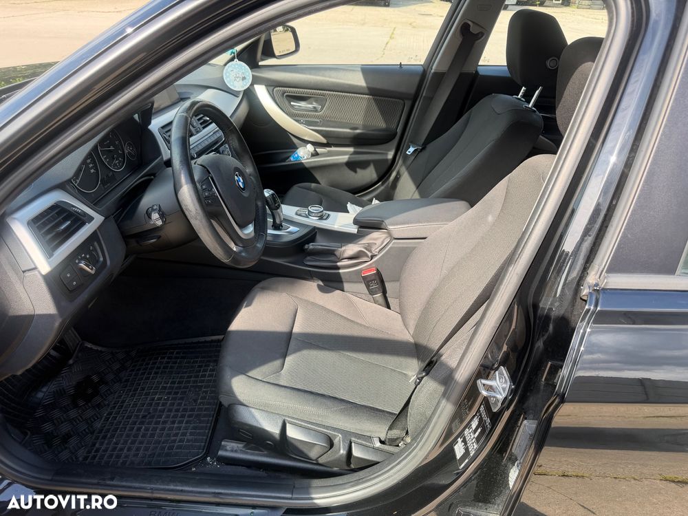 BMW Seria 3 320d Aut. - 6