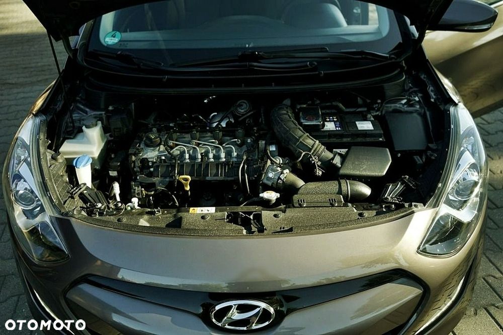 Hyundai i30 blue 1.6 CRDi Classic - 8
