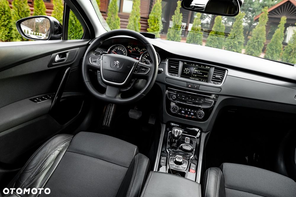 Peugeot 508 Hybrid4 - 28