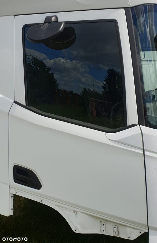 DRZWI PRAWE KOMPLETNE DAF XG XG+ 2197012 - 2
