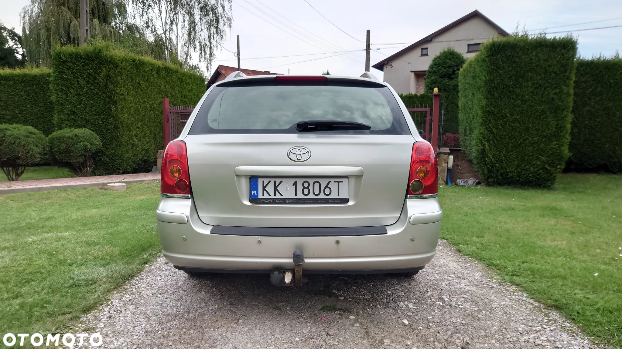 Toyota Avensis 1.8 VVT-i Combi Executive - 11
