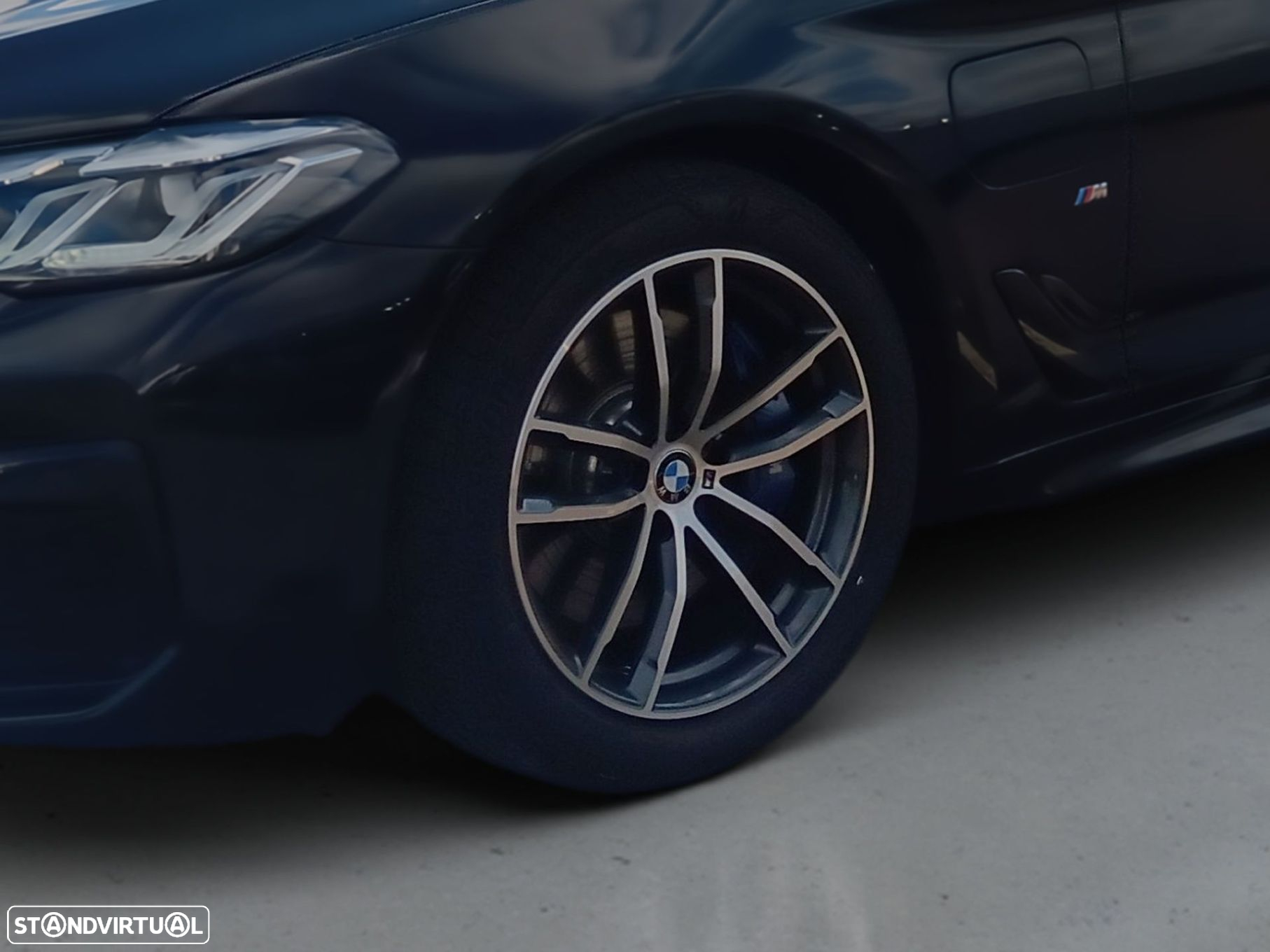 BMW 530 e Pack Desportivo M - 4
