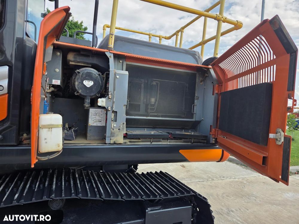 Hitachi ZX210LC-7,  23,4 TONE, 2021, 5.815h, CUPLA RAPIDA+CUPA NOUA 1,3mc+CUPA 0,9m latime+CUPA taluz, inst picon, camera spate si laterale, consum mediu 11,5l/h, ad sapare 7m, 3 pompe hidr, LANT NOU, CA NOU-posibilitate leasing 4 ani-PROMOTIE 96.900 EUR+Tva - 30