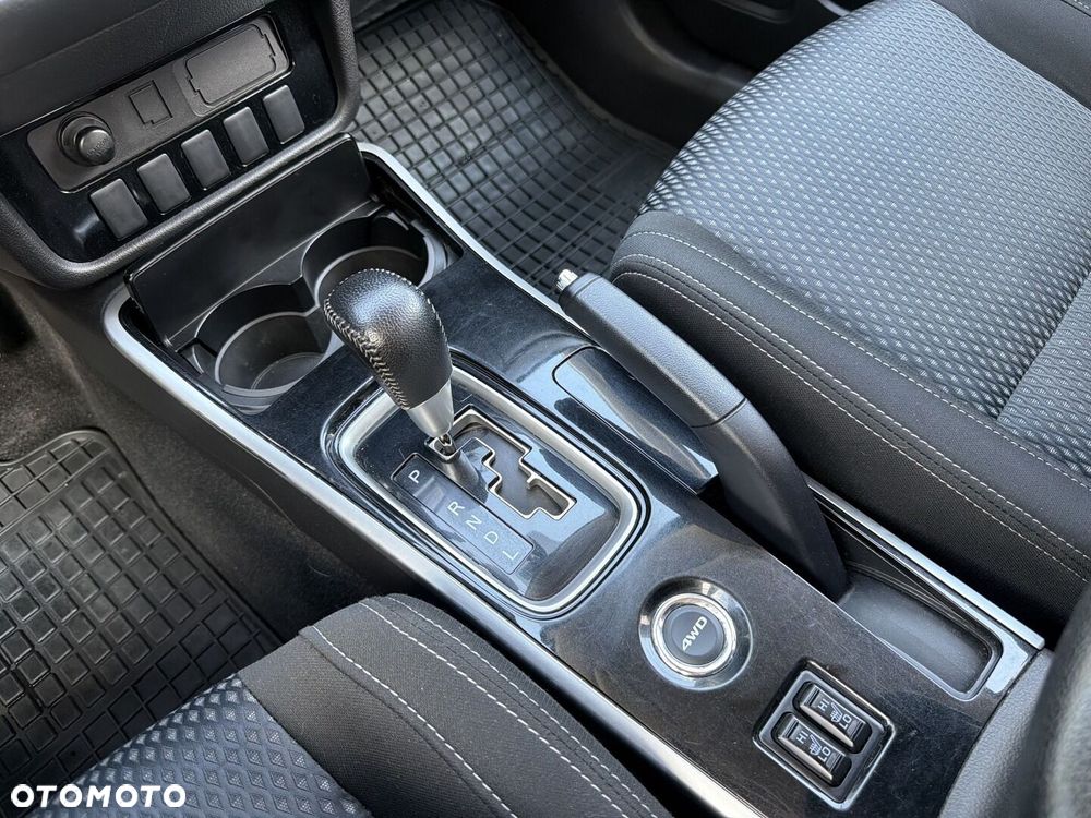 Mitsubishi Outlander 2.0 Intense 4WD CVT - 27