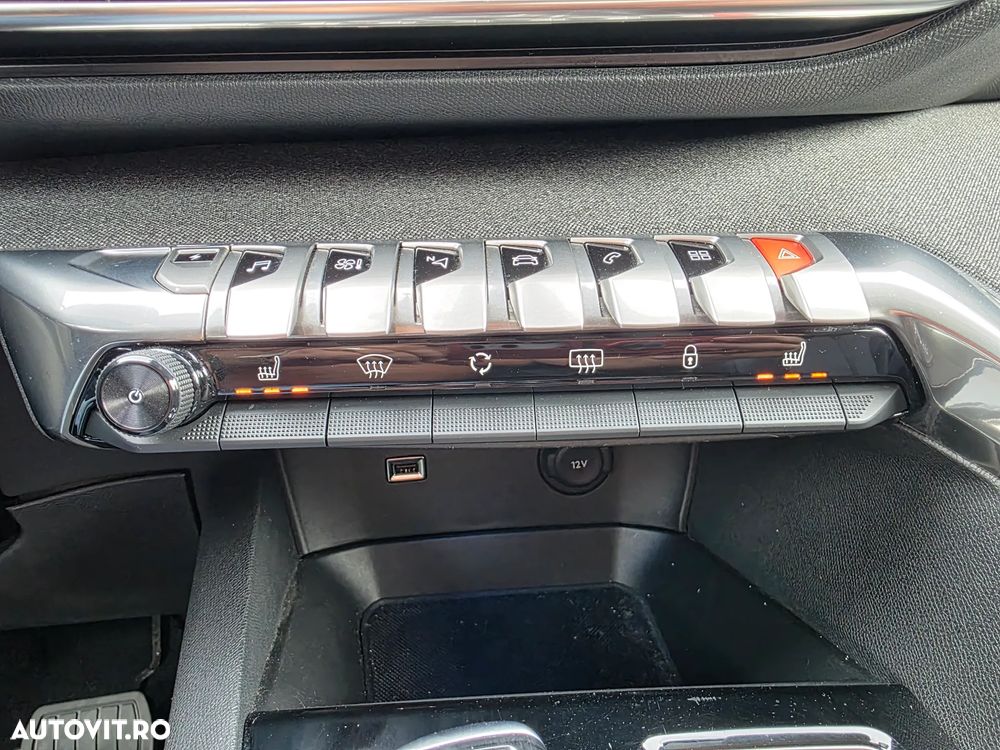 Peugeot 3008 225 e-EAT8 GT Pack - 28