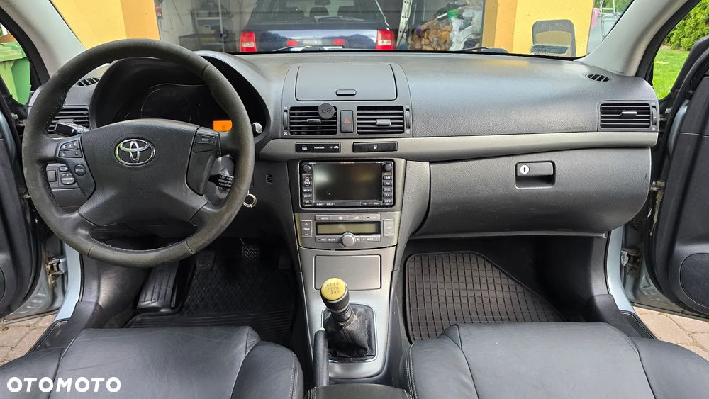 Toyota Avensis 2.0 D-4D Premium - 11