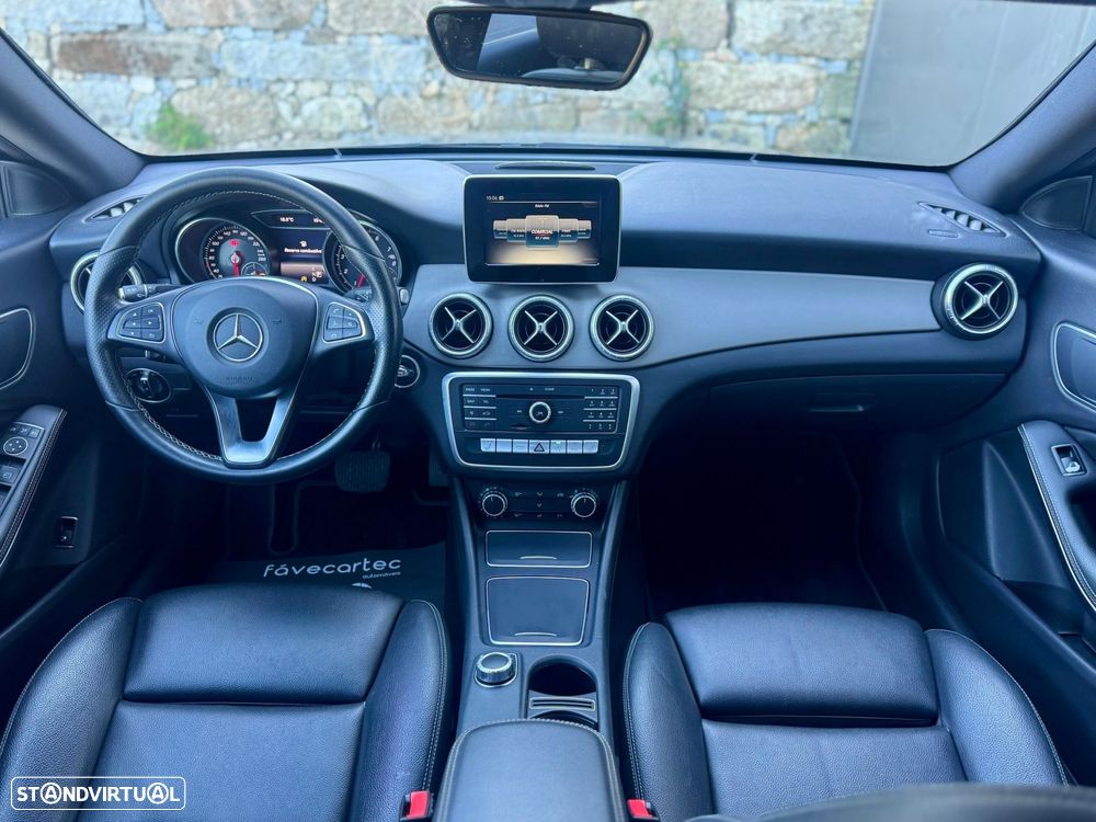 Mercedes-Benz CLA 180 7G-DCT Urban - 27