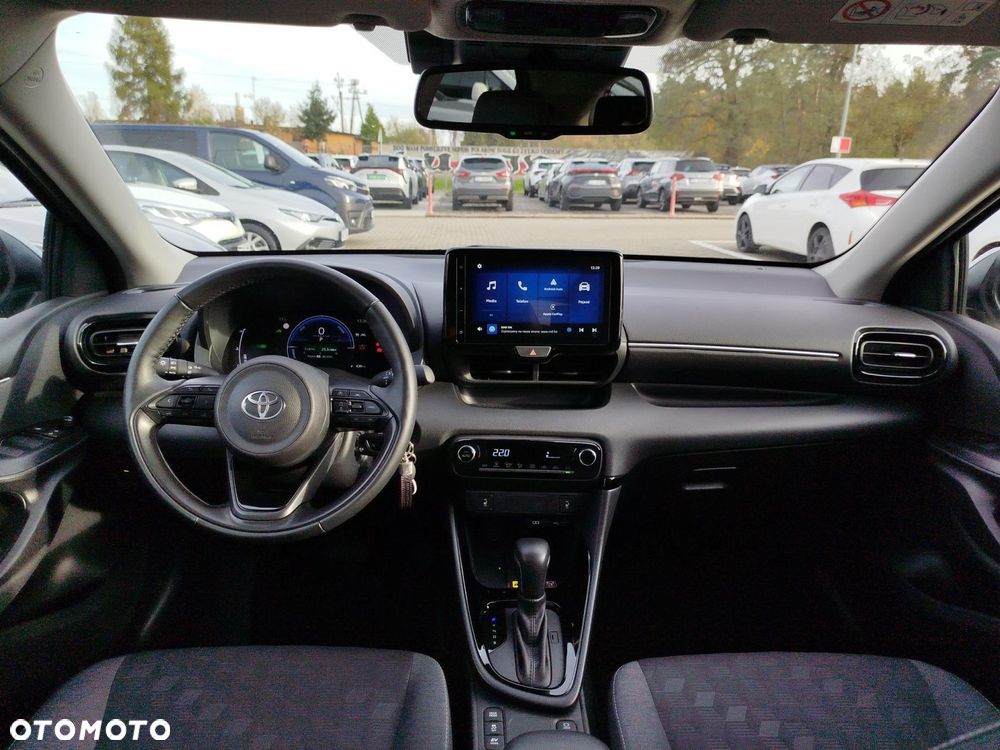 Toyota Yaris - 12
