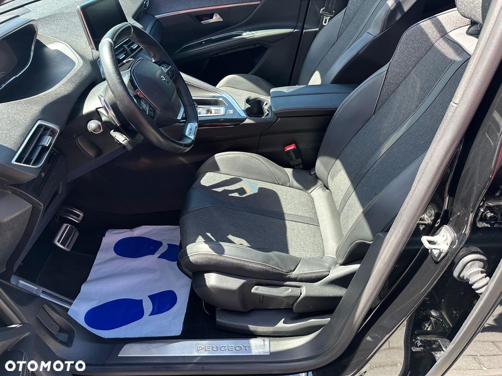 Peugeot 5008 1.6 PureTech GT Line S&S EAT8 - 23