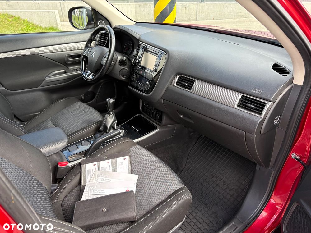 Mitsubishi Outlander 2.0 Intense + 2WD - 7