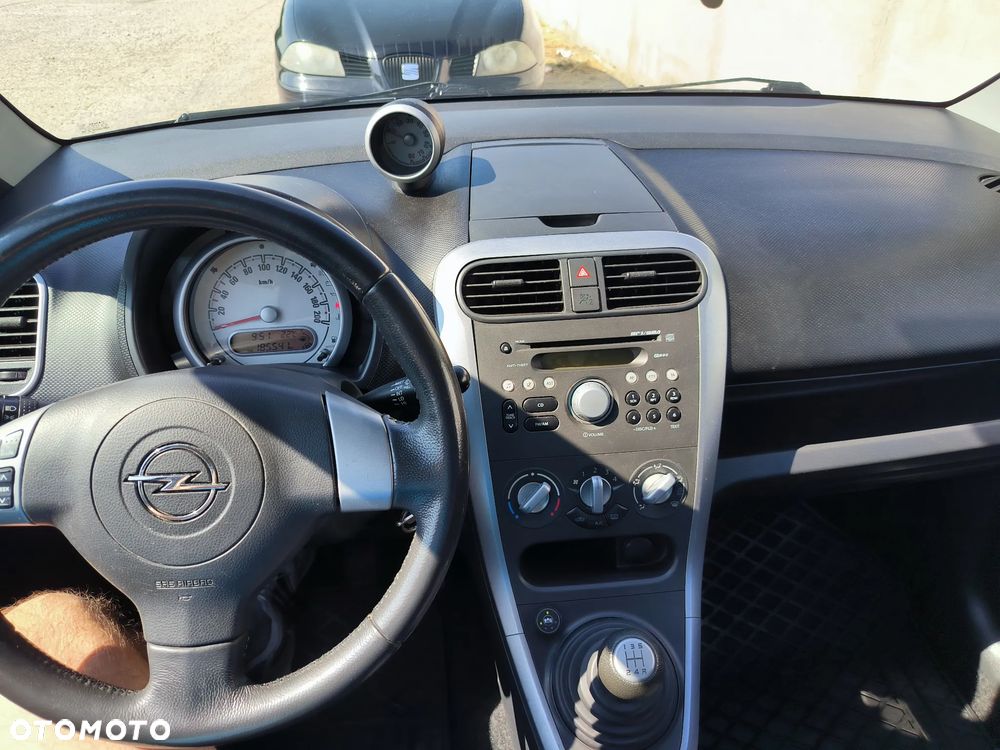 Opel Agila - 10