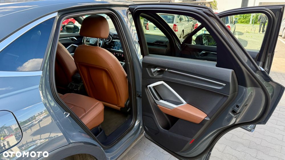 Audi Q3 Sportback - 10