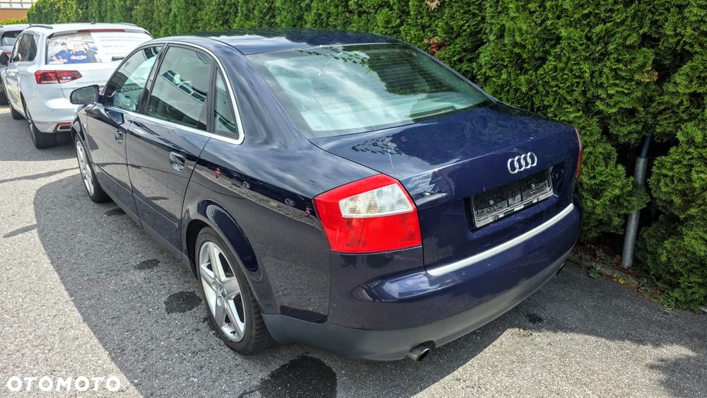 Audi A4 Limousine - 5