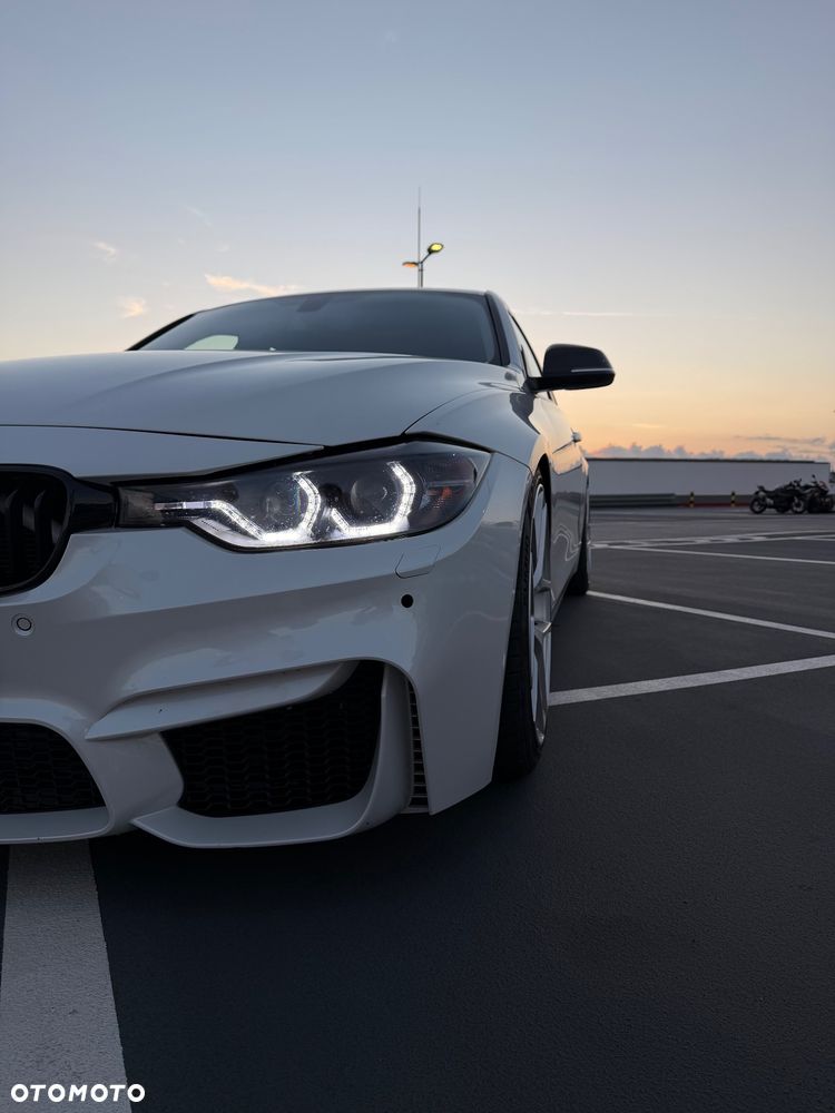 BMW Seria 3 320i - 7