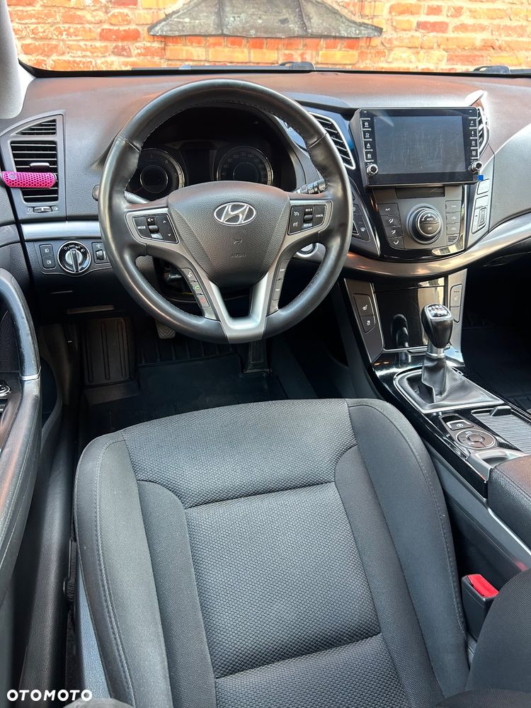 Hyundai i40 1.7 CRDi Comfort + - 27