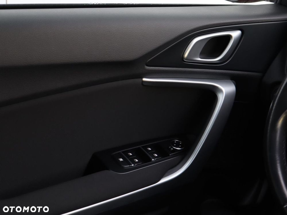 Kia Ceed 1.4 T-GDI M DCT - 13