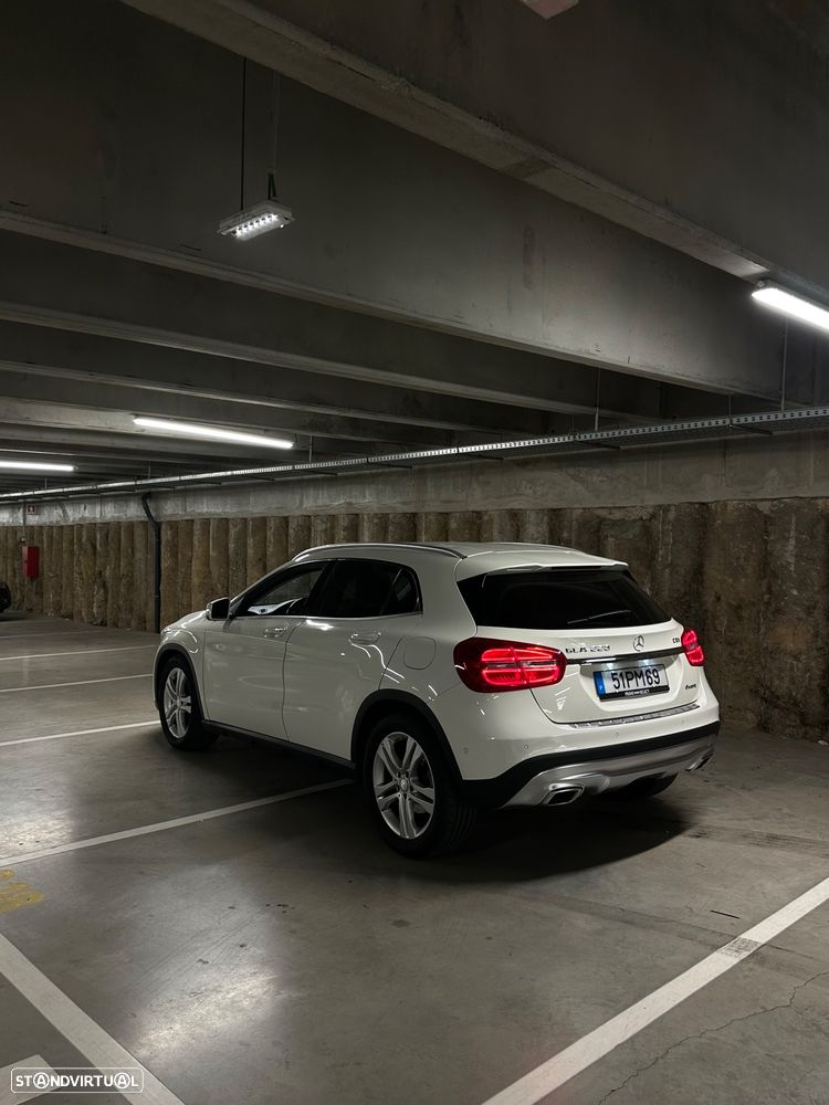 Mercedes-Benz GLA 220 - 5