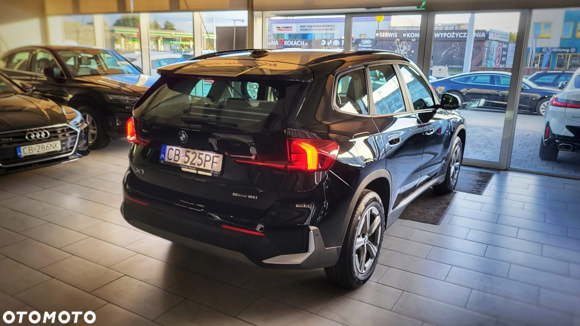 BMW X1 sDrive18i Business Edition - 3