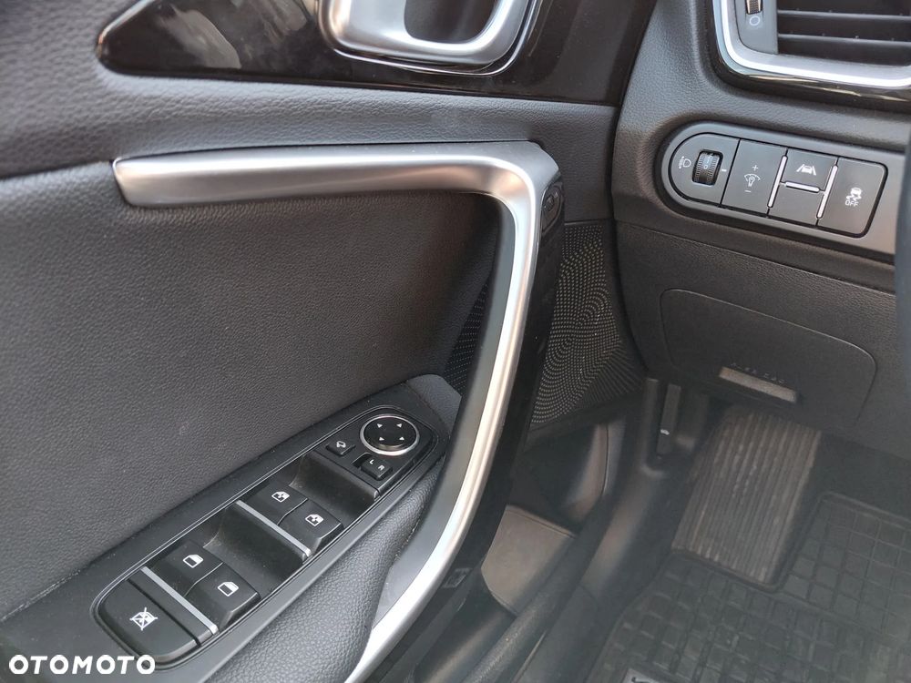 Kia Ceed 1.5 T-GDI Tribute DCT - 14