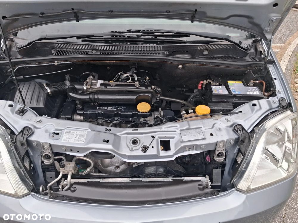 Opel Meriva 1.6 16V Easytronic (Essentia) - 8