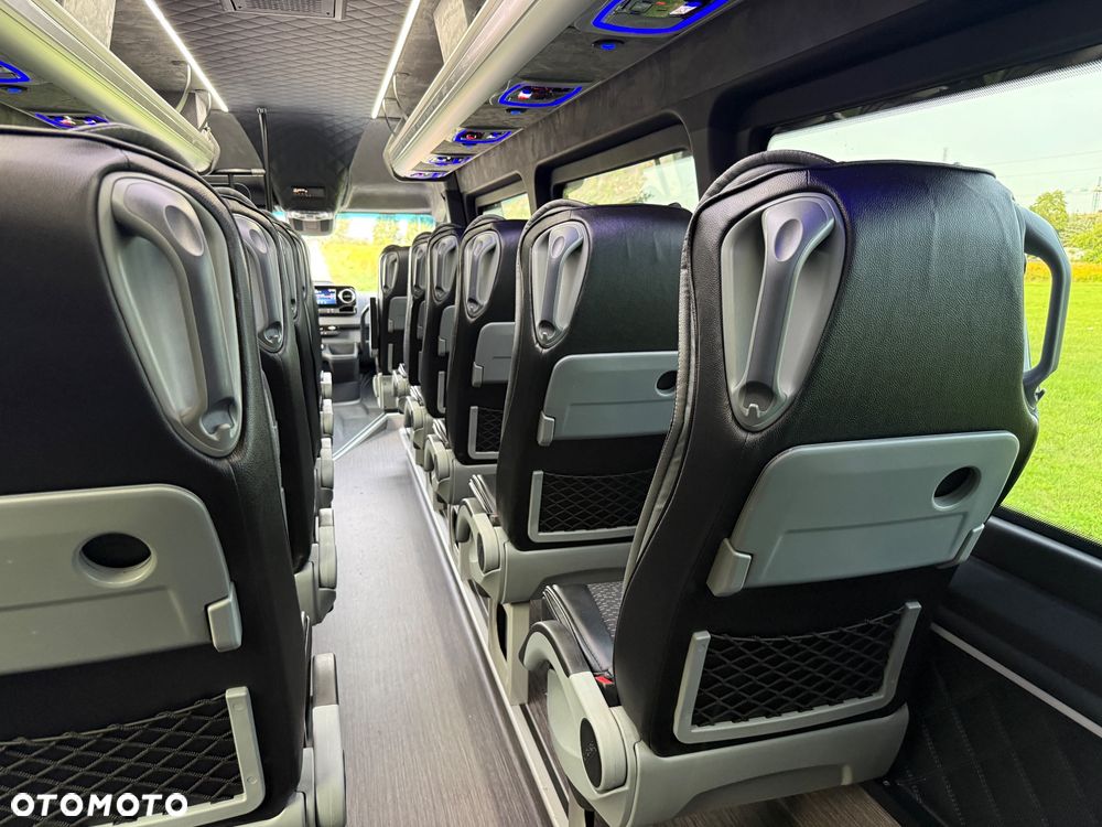 Mercedes-Benz Sprinter 519 - 33