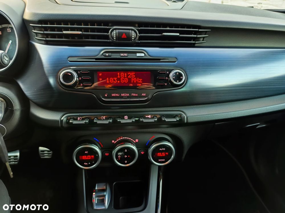 Alfa Romeo Giulietta 1.4 TB 16V Lusso Ti - 18