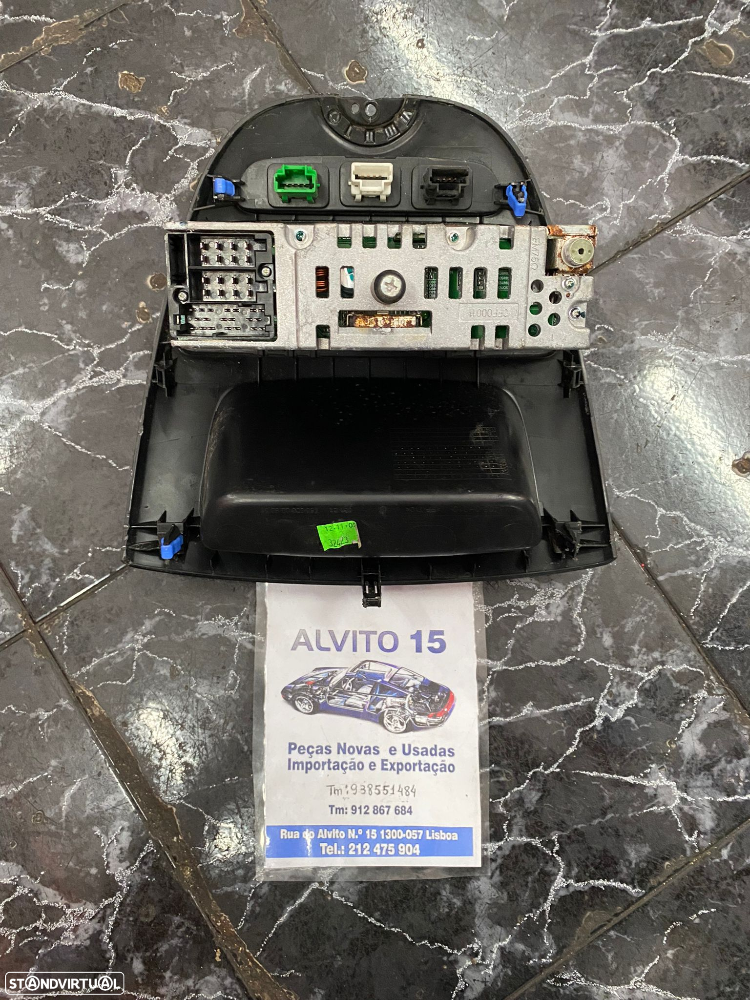 consola tablier com rádio Peugeot 107 - Citroen  C1  2010 - 2