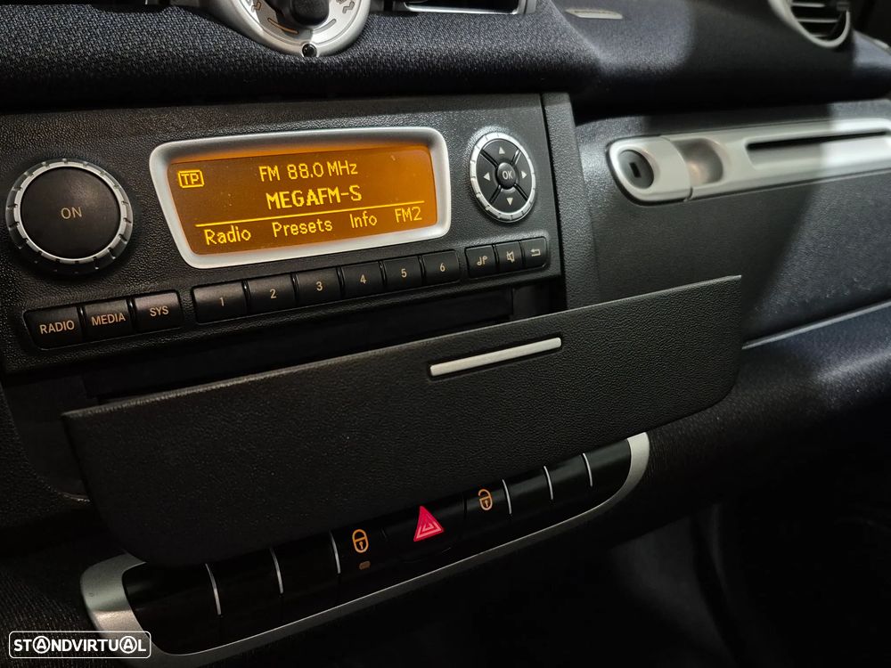 Smart ForTwo Coupé 0.8 cdi Passion 54 - 16