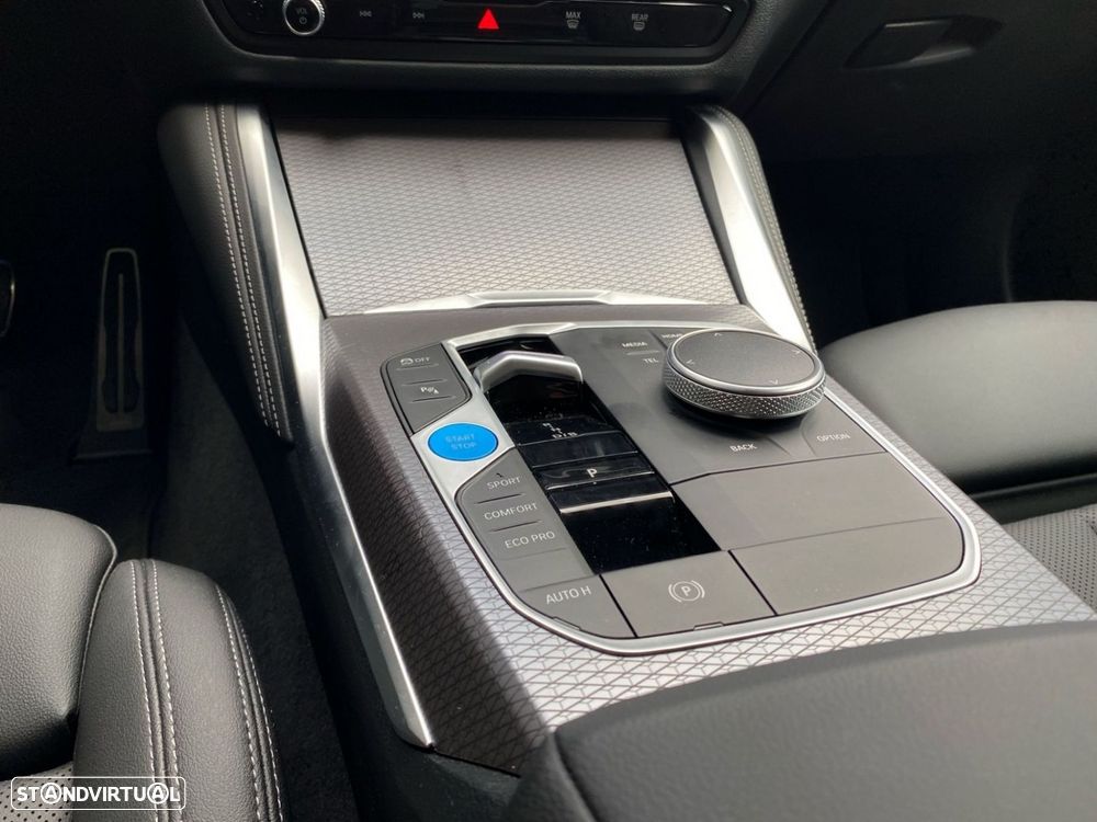 BMW i4 eDrive40 Pack Desportivo M Pro — fotografia 12