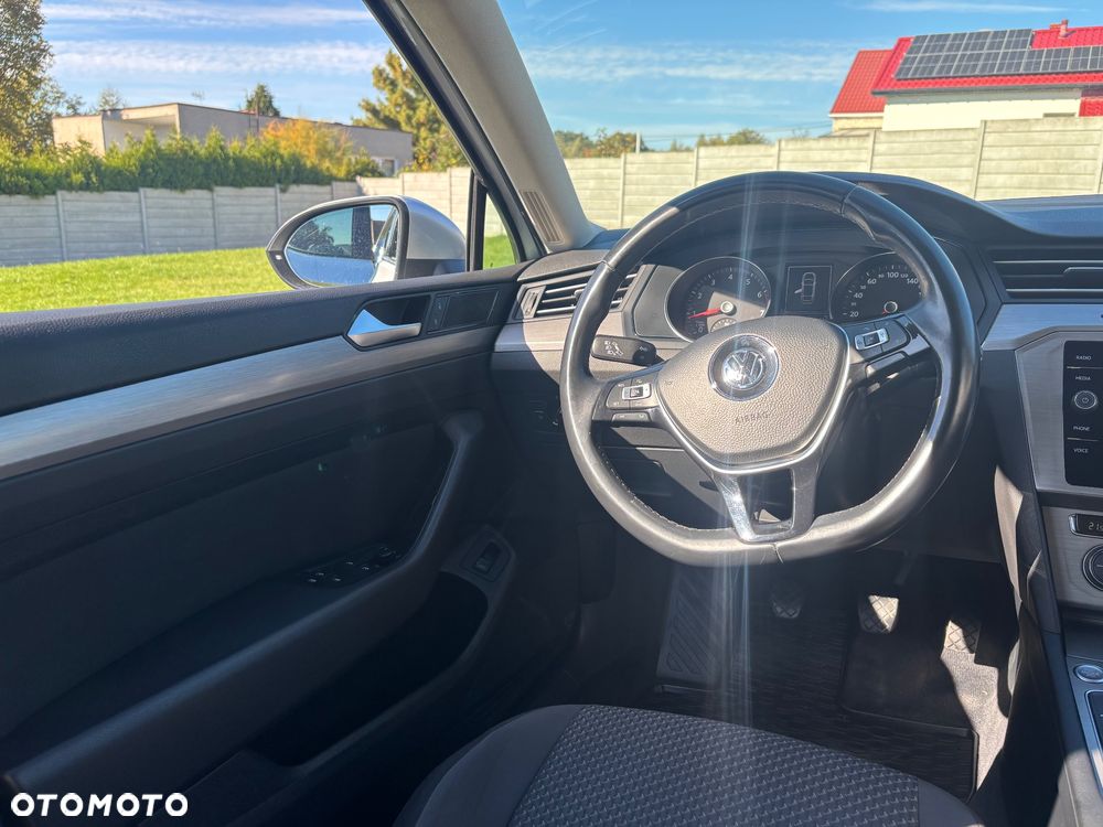 Volkswagen Passat 1.4 TSI BMT Comfortline - 16