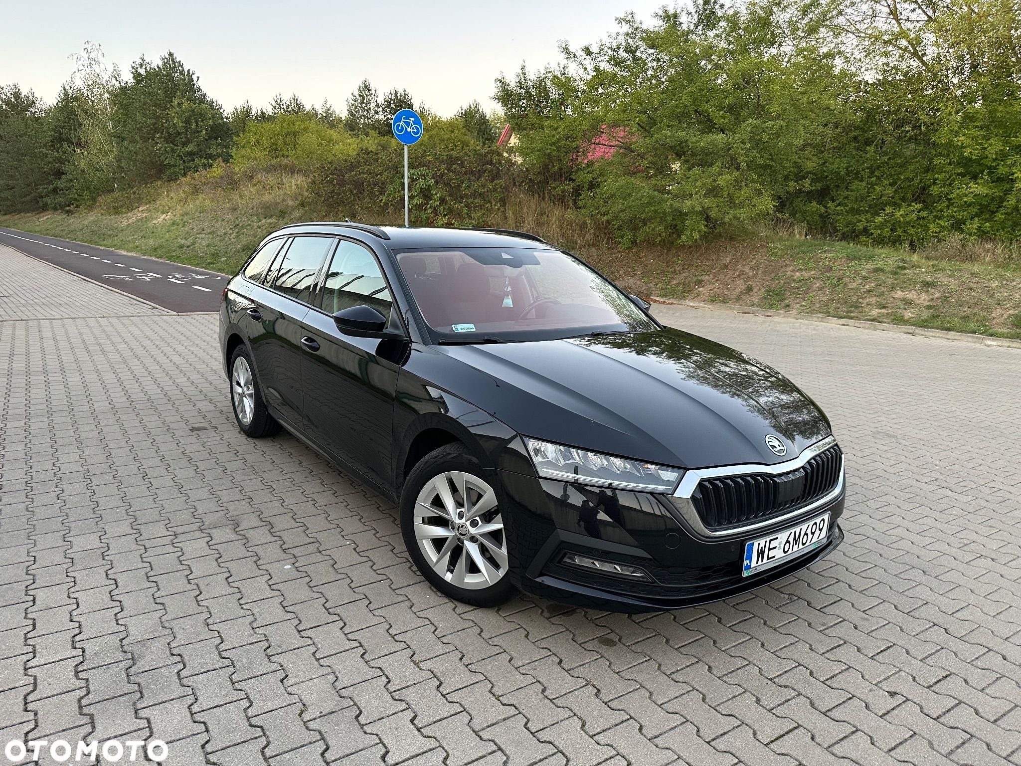 Skoda Octavia 2.0 TDI Ambition DSG - 1
