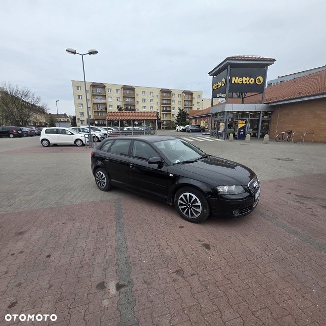 Audi A3 Sportback - 2