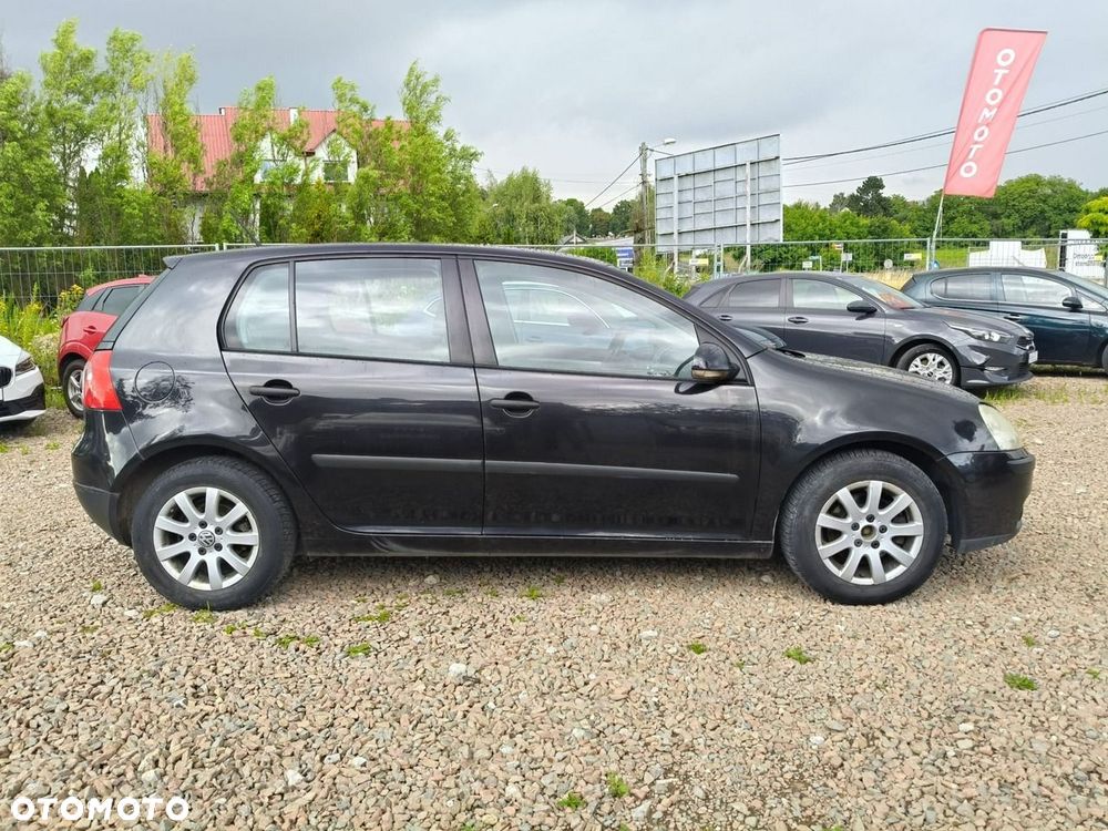 Volkswagen Golf - 5