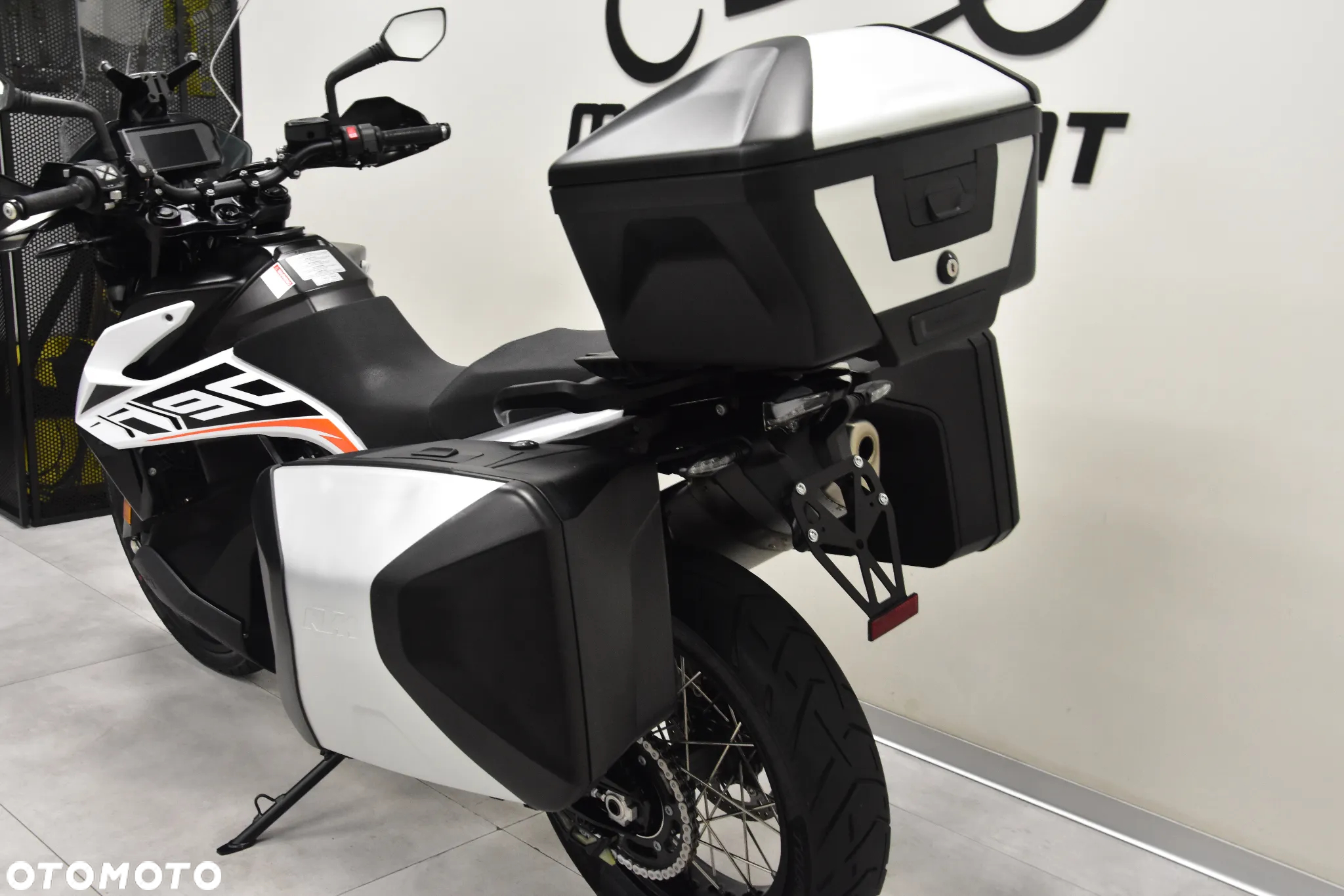 KTM Adventure - 14